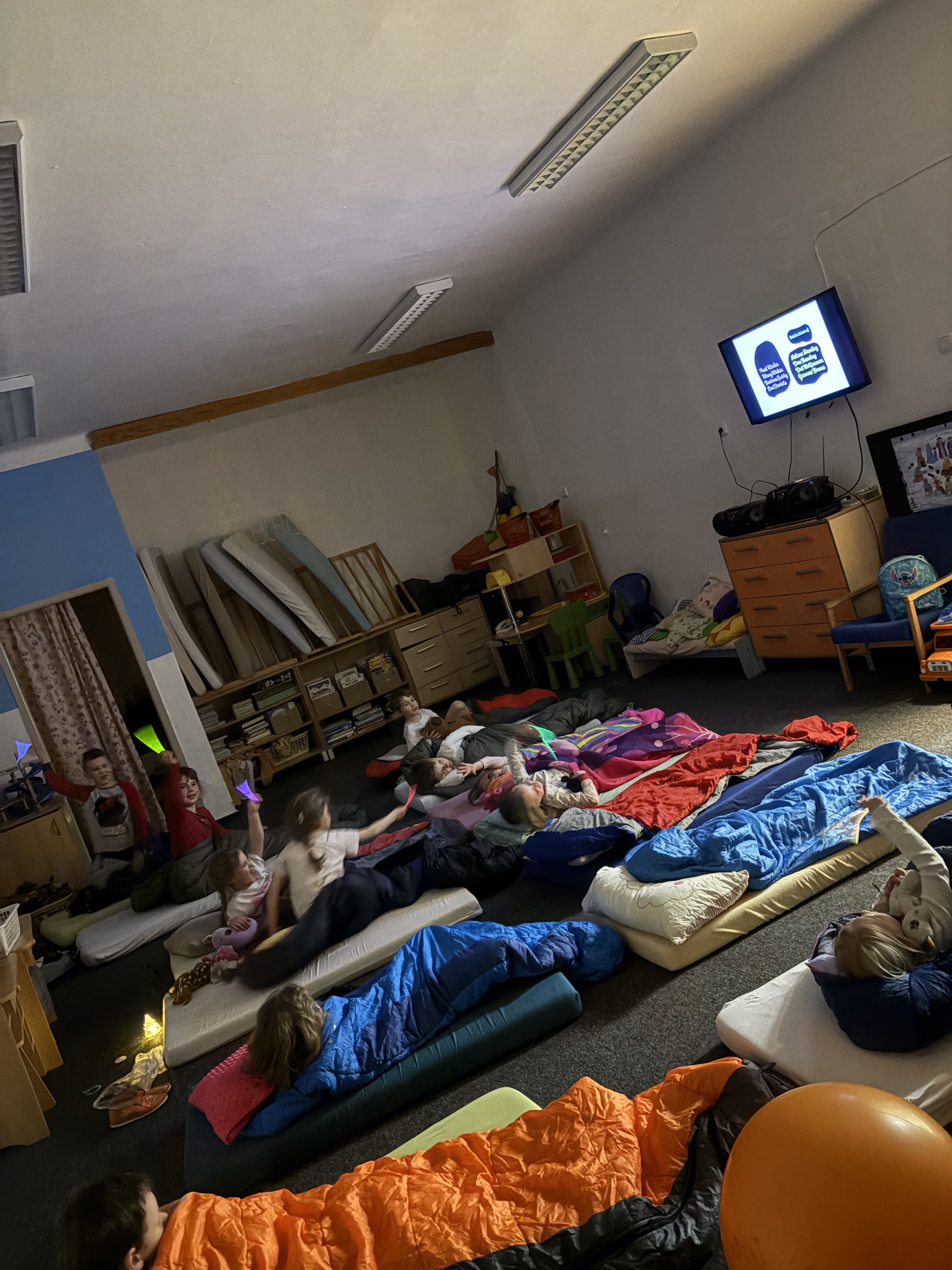 NOC S ANDERSENEM V ŽELEČSK&Eacute; &Scaron;KOLCE
